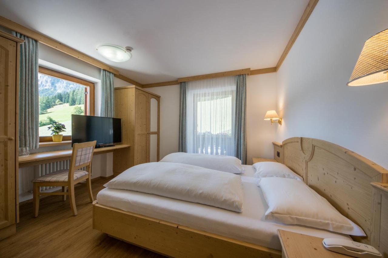 Garni Miriam Hotel La Villa  Bagian luar foto